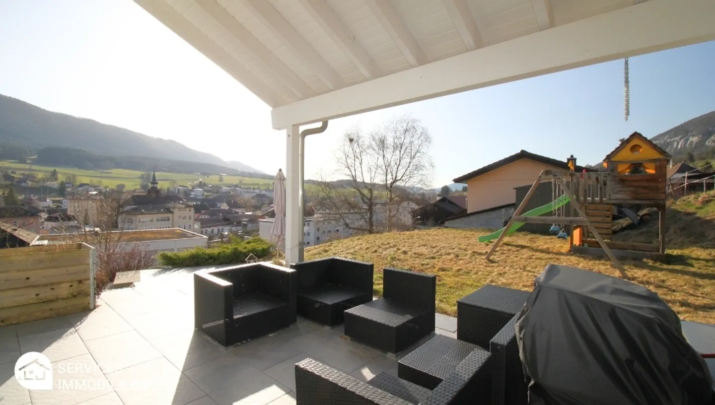 Villa architettonica moderna con vista libera sulla valle - Foto 5 di 13