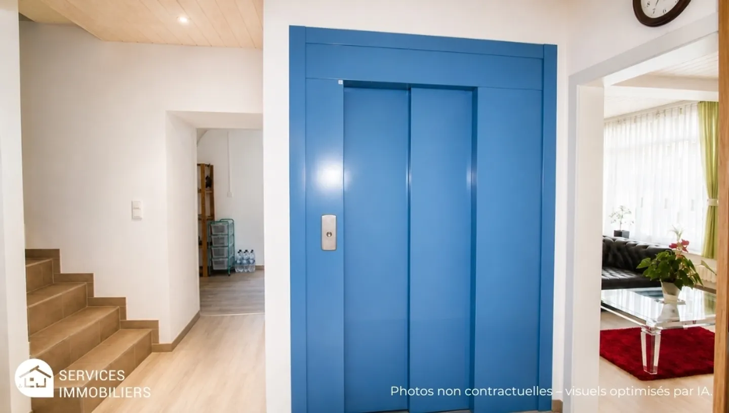 House adapted for people with reduced mobility with elevator - Photo 7 of 13