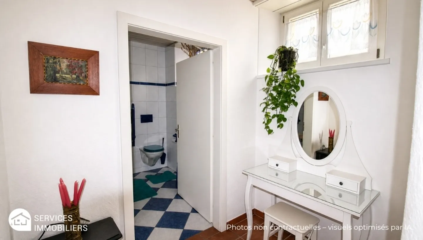 House adapted for people with reduced mobility with elevator - Photo 10 of 13