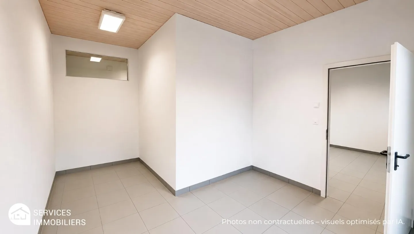 Local commercial lumineux très bien situé - Foto 3 von 7