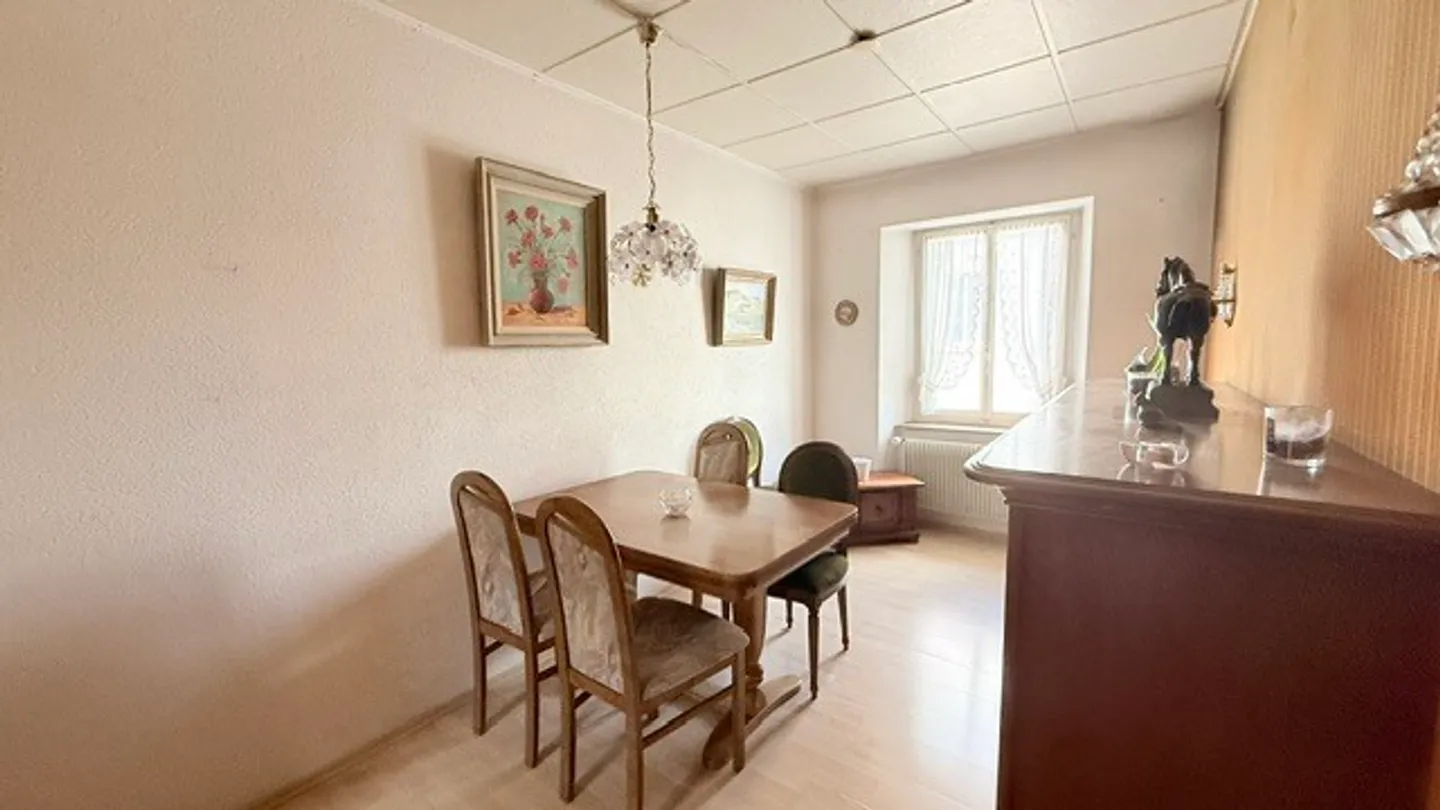 Maison 2 logements à rénover - Beau potentiel au coeur du village - Photo 12 sur 13