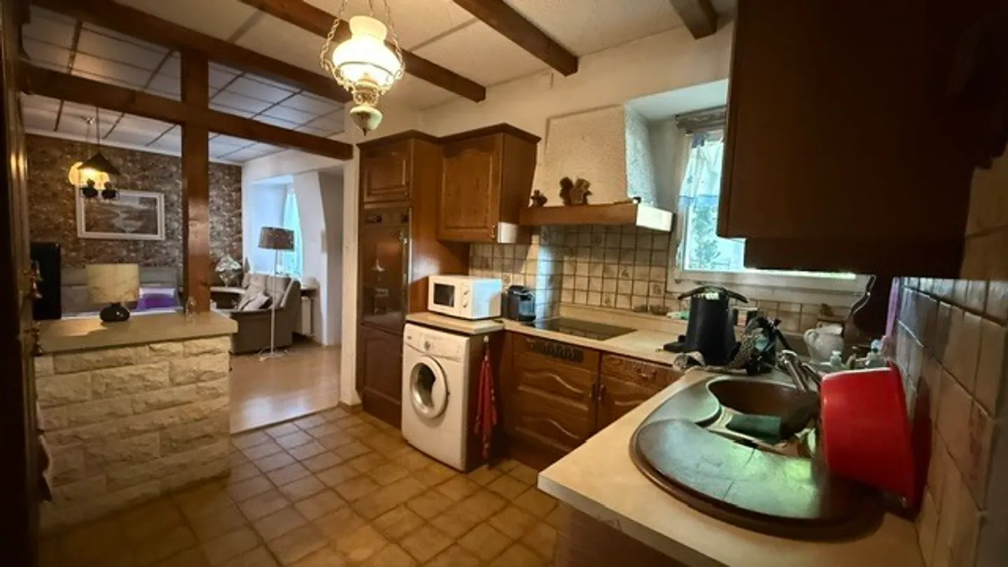 Maison 2 logements à rénover - Beau potentiel au coeur du village - Photo 8 sur 13
