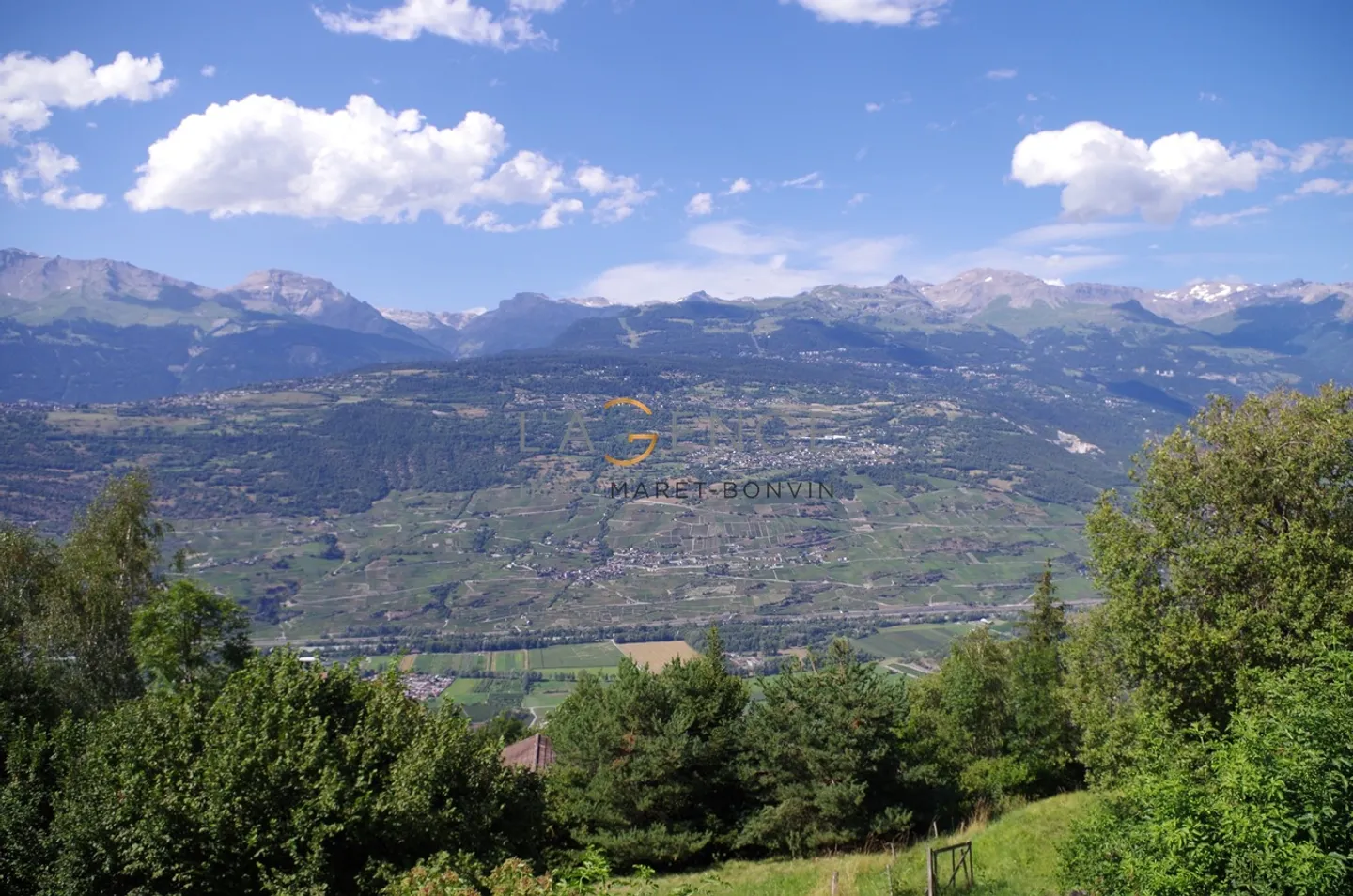 CHALET TRADITIONNEL AVEC VUE IMPRENABLE - Photo 9 sur 12