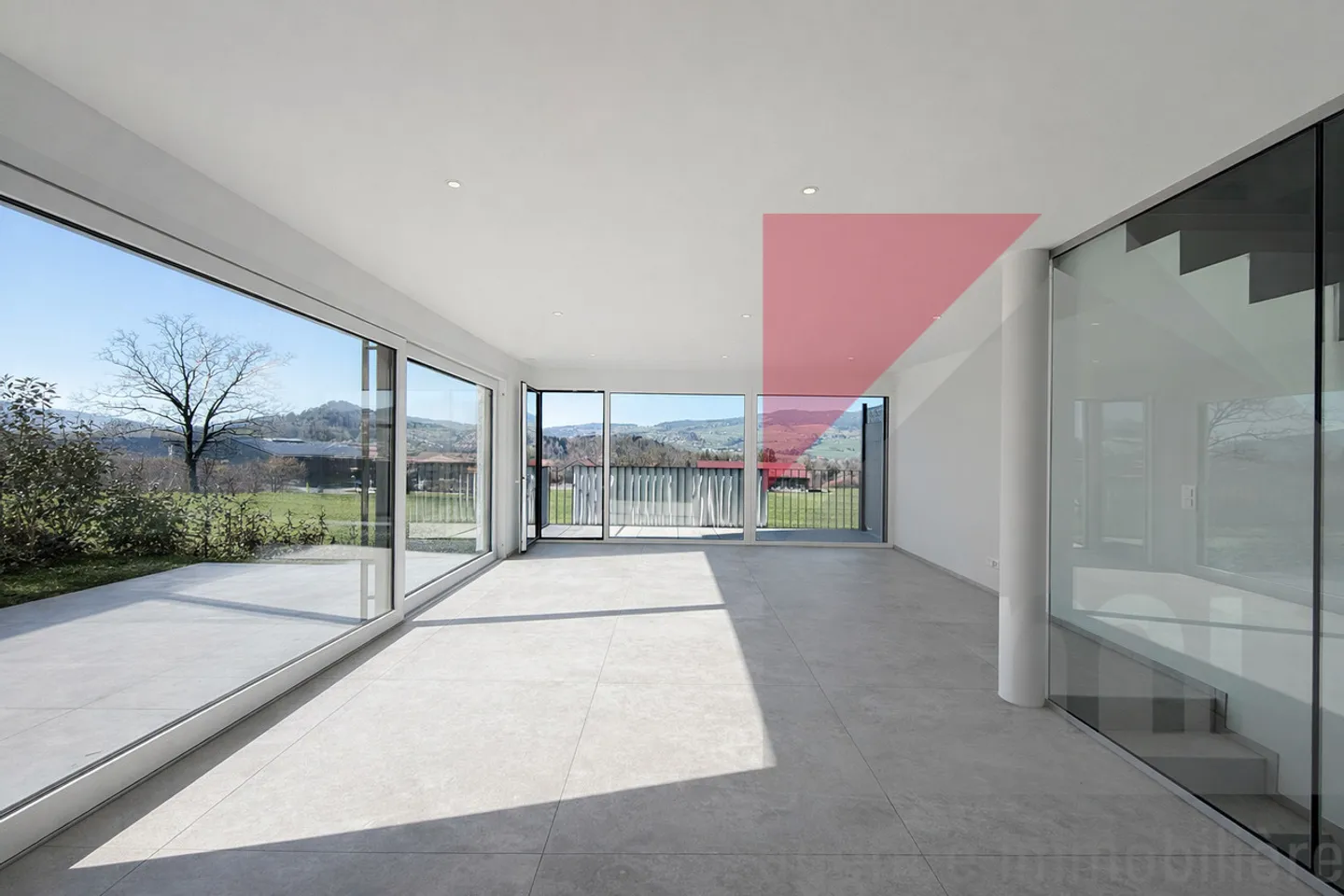 A new 5.5-room villa in Corbières on the edge of agricultural land, facing the lake - Photo 1 of 7