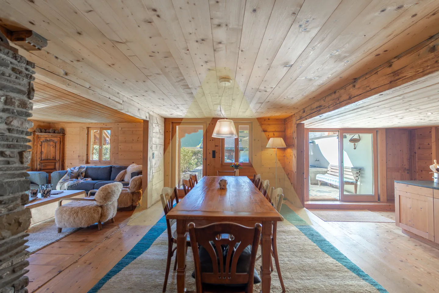 Exceptional property at the foot of the Portes du Soleil - Photo 5 of 13