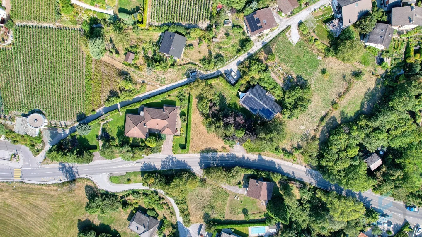 EXCLUSIVITE Magnifique terrain à bâtir de 670m² - Photo 2 sur 8