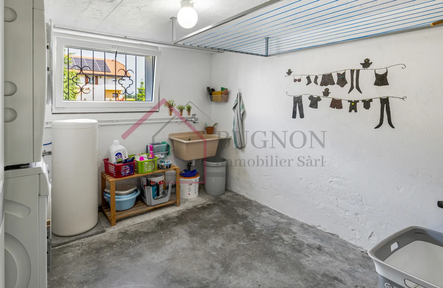 RENOVATED INDIVIDUAL VILLA WITH 5.5 ROOMS AND LARGE GARDEN - Photo 12 of 13