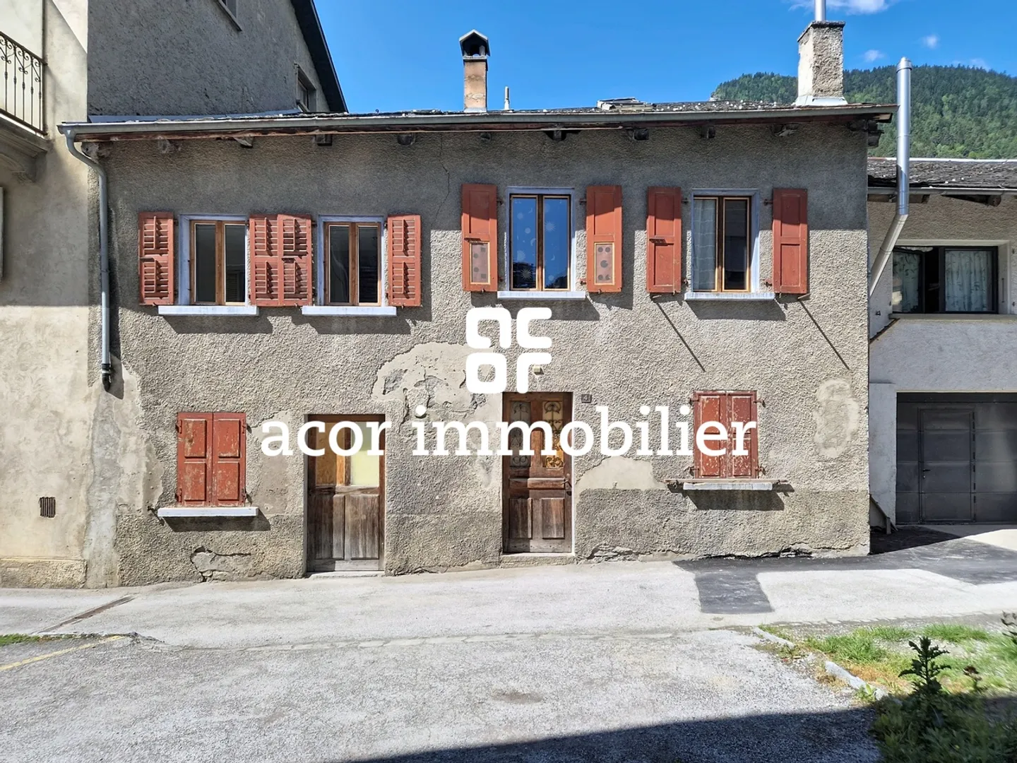 Village house with potential in the heart of Chamoson - Photo 5 of 7
