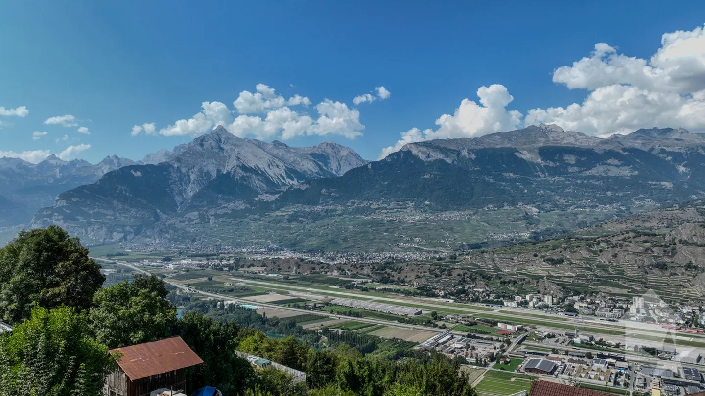 Magnifique terrain avec permis en force - Photo 5 sur 6