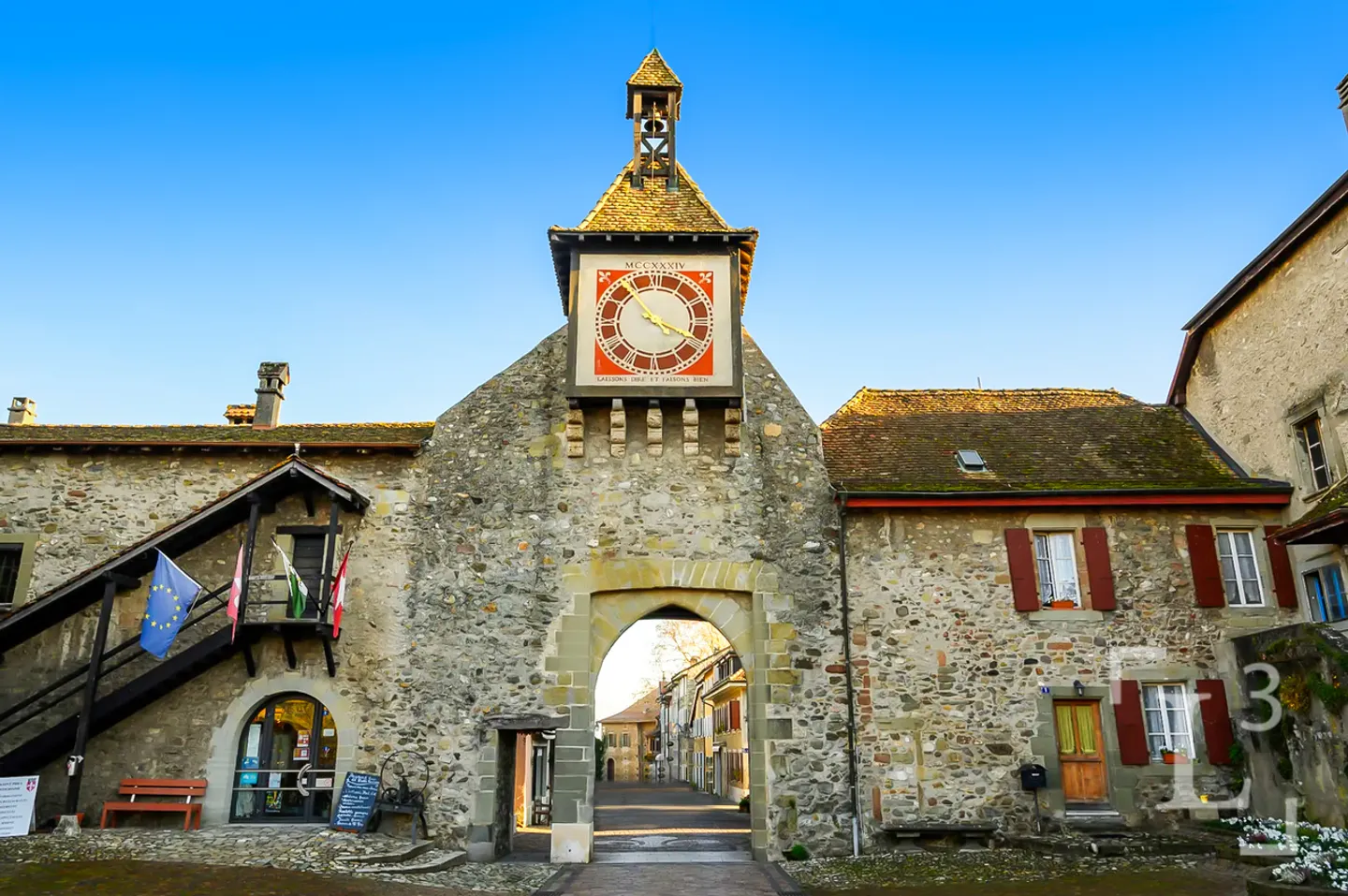 4.5 pièces de standing au coeur du vieux-bourg, à 100m du lac! - Foto 13 di 13