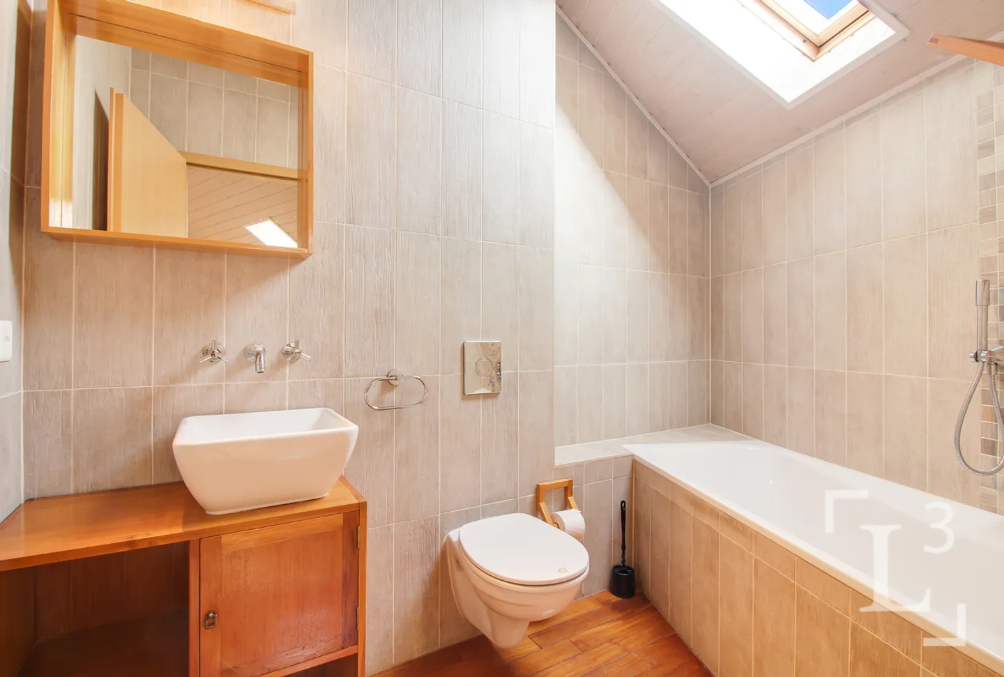 Duplex en attique au coeur du vieux-bourg, à 100m du lac! - Foto 5 di 13