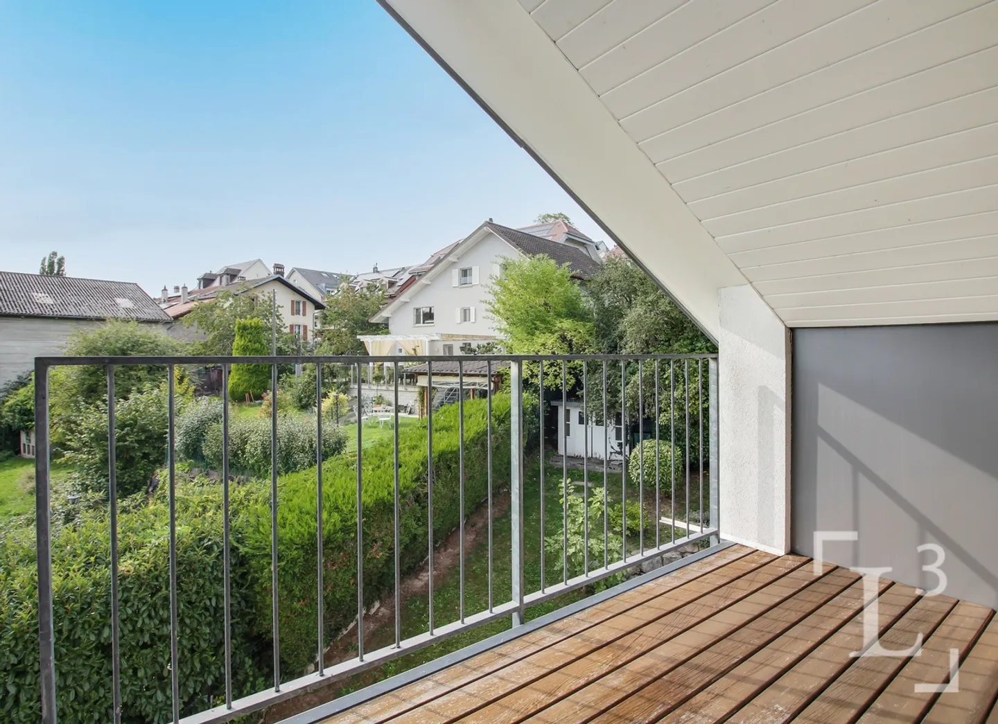 Modernes Giebelhaus mit Garten und Alpenblick - Foto 6 von 13