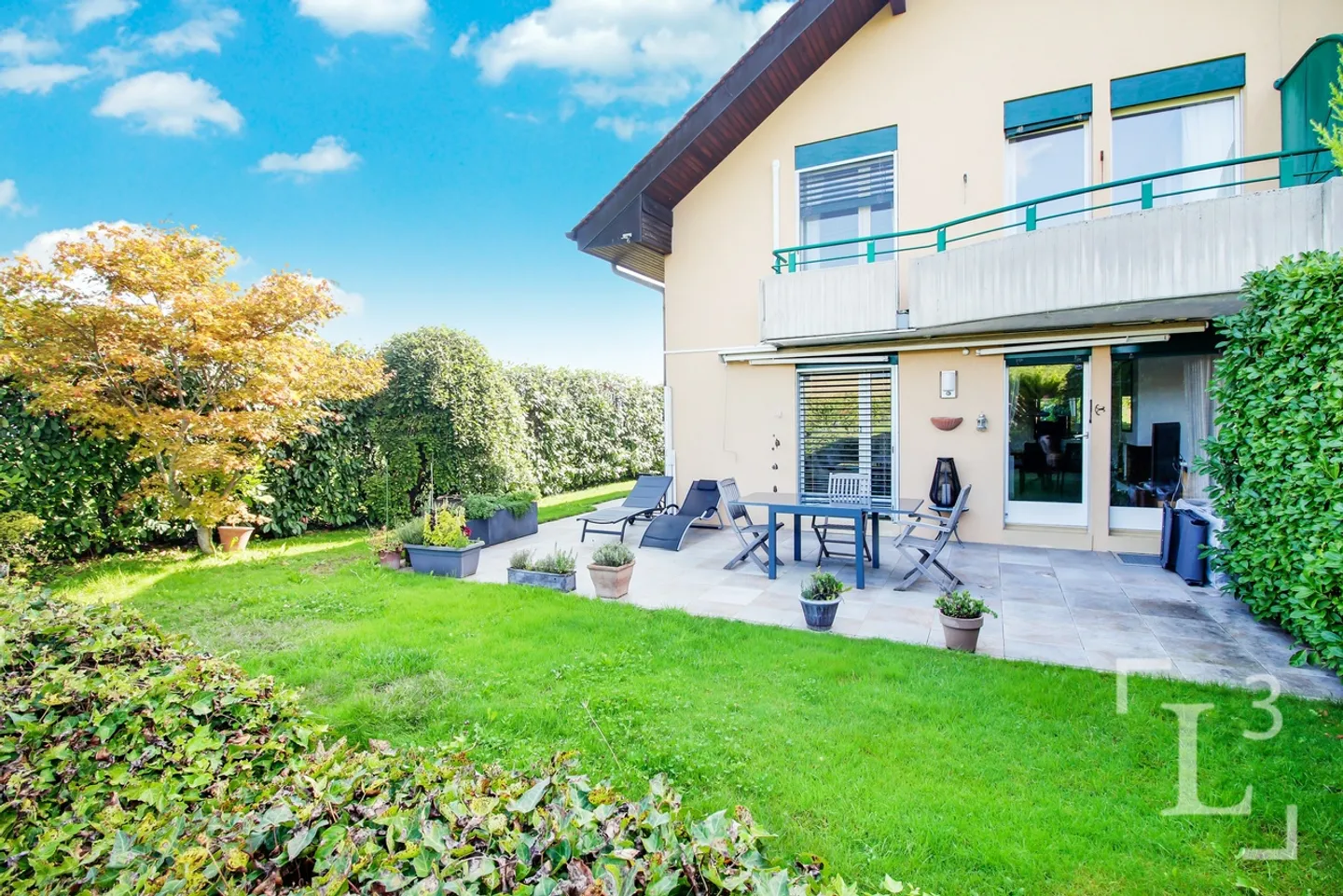 Spacieuse maison jumelle avec vue dégagée - Foto 1 von 13