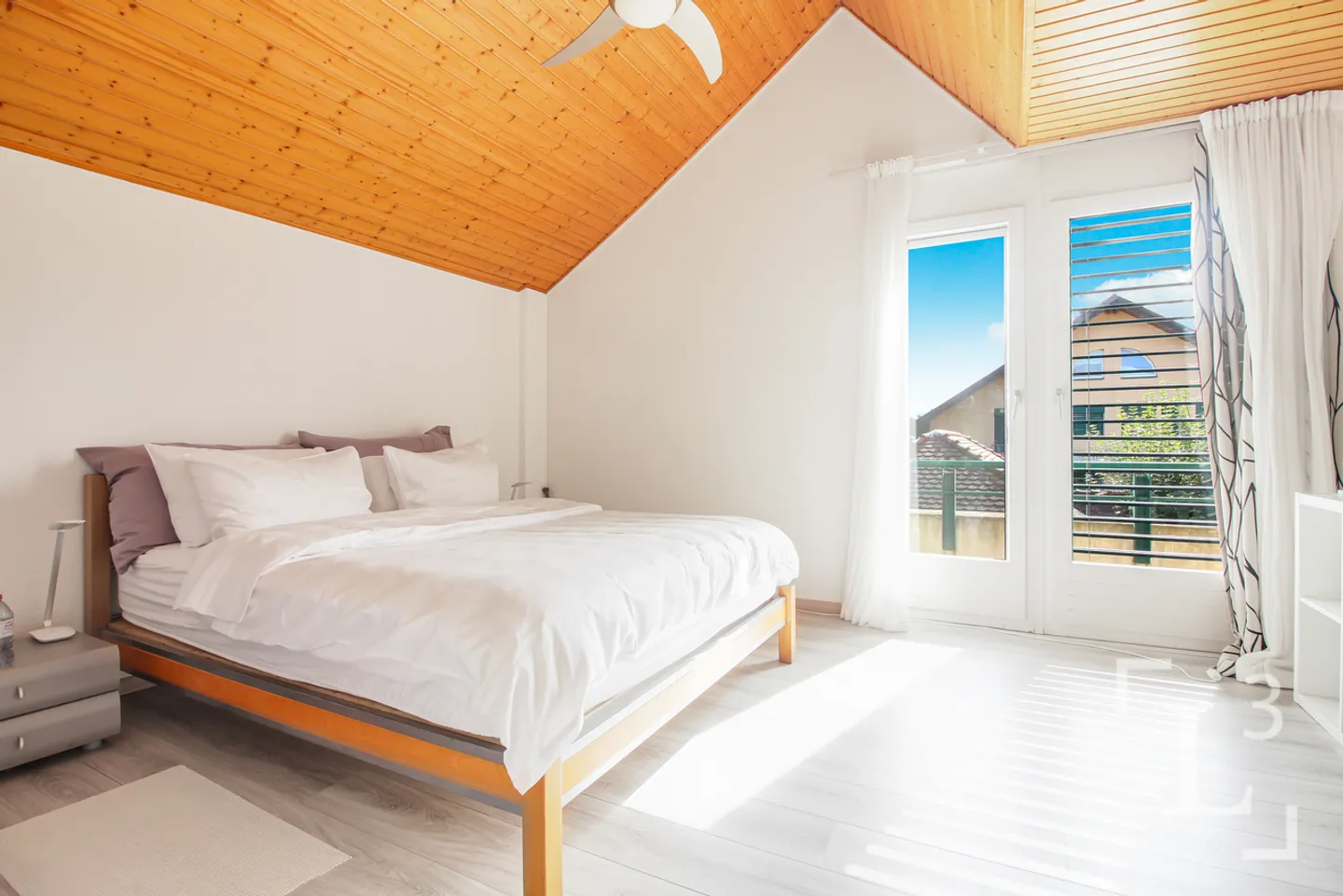 Spacieuse maison jumelle avec vue dégagée - Foto 9 von 13