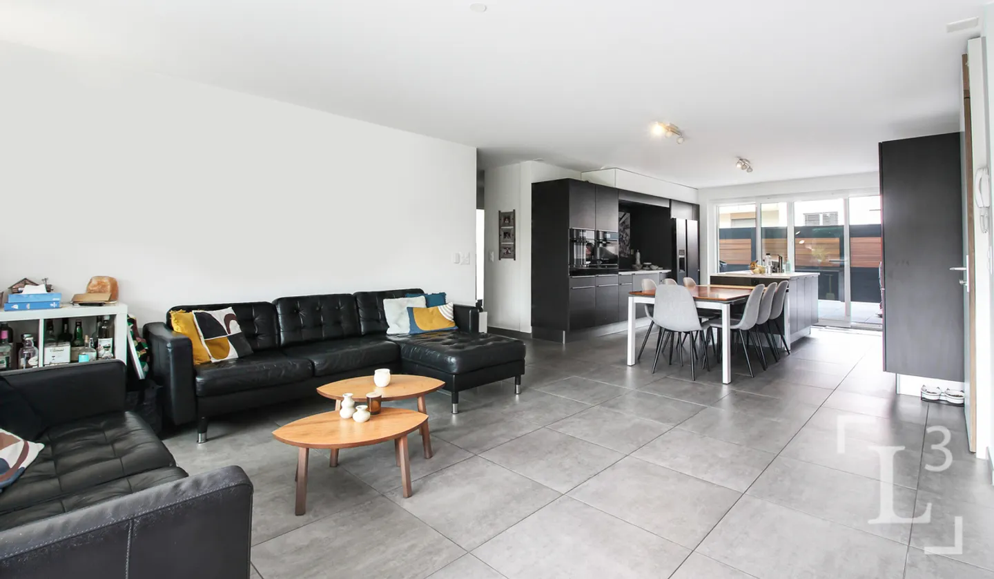 Stehend! 4.5-Zimmer-Wohnung mit privatem Garten - Foto 5 von 13