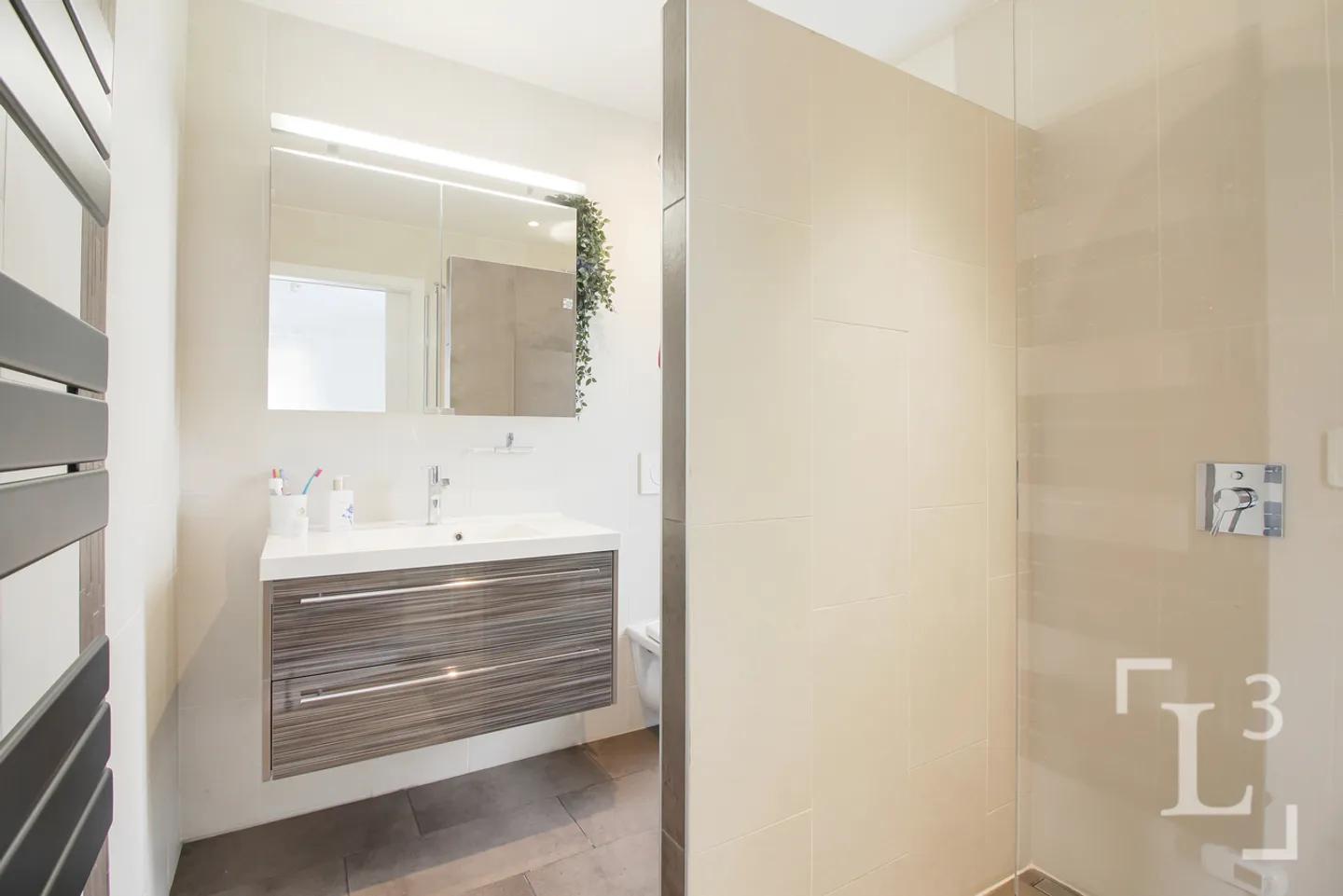 Stehend! 4.5-Zimmer-Wohnung mit privatem Garten - Foto 12 von 13