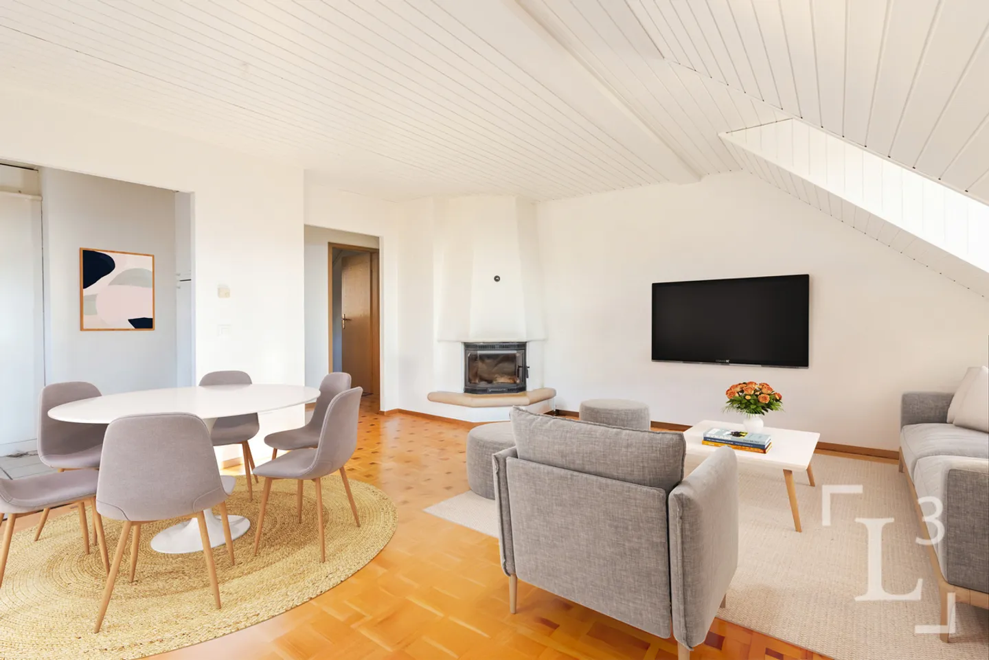 Attique familial de 5,5 pièces avec balcons - Photo 3 sur 13