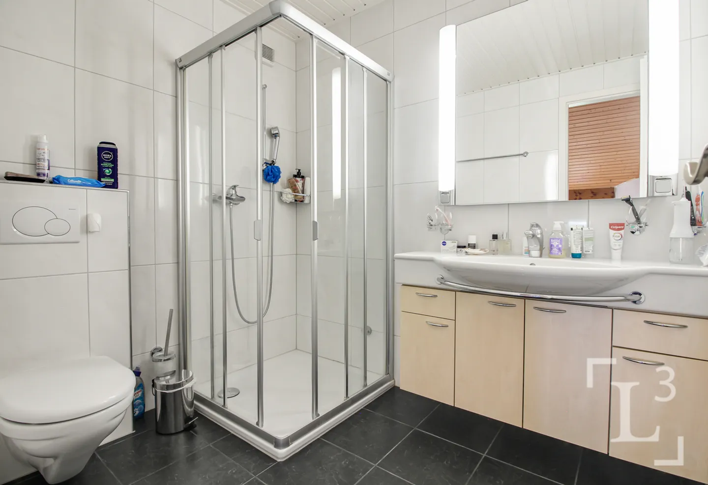 Spacious semi-detached house with unobstructed view - Photo 13 of 13