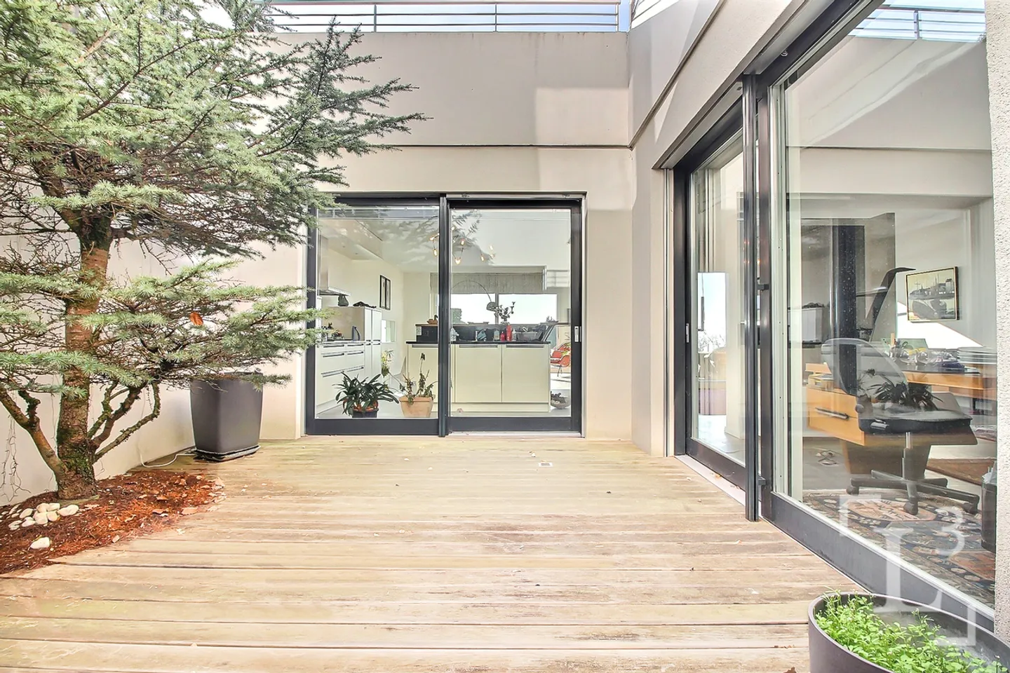 Wohnung mit Garten und Panoramablick auf den See - Foto 12 von 13