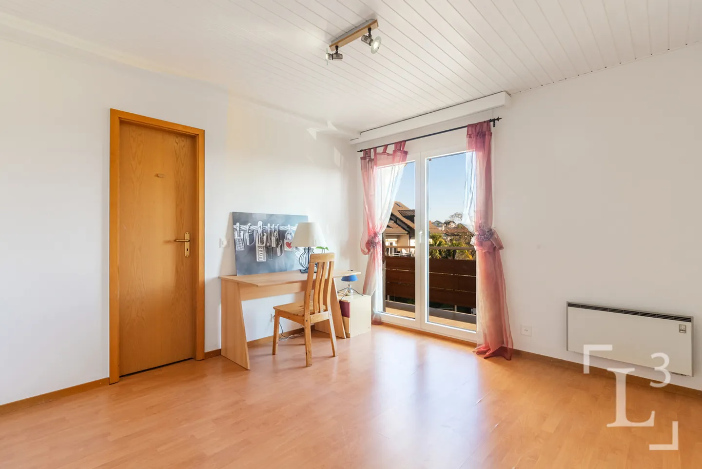 Family attic of 5.5 rooms with balconies - Photo 8 of 13