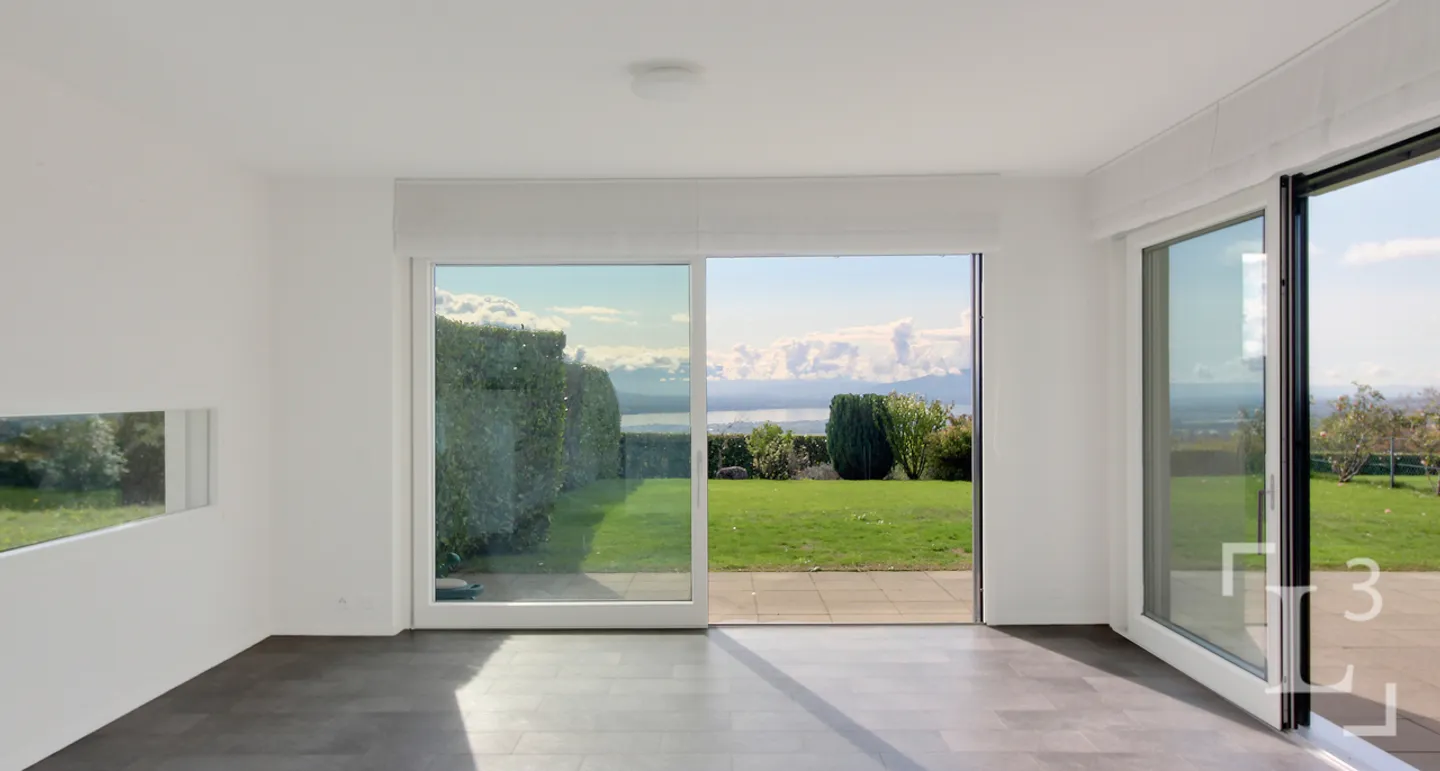 Appartement avec jardin et vue panoramique sur le lac - Foto 4 von 13