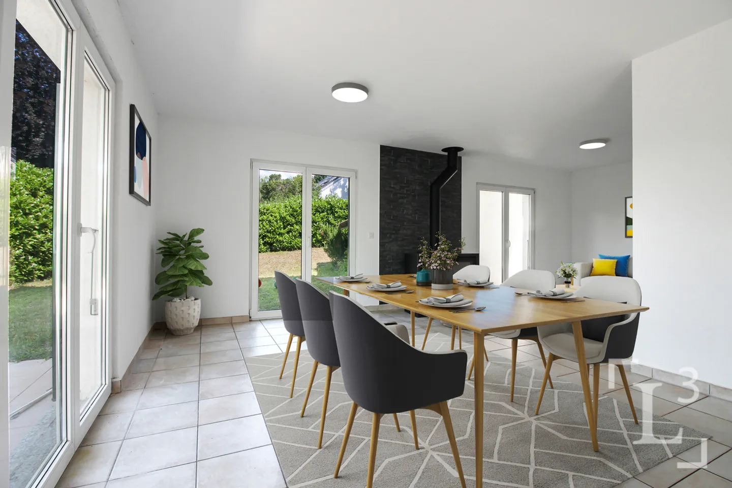 Individual villa with garden close to the city center - Photo 8 of 13