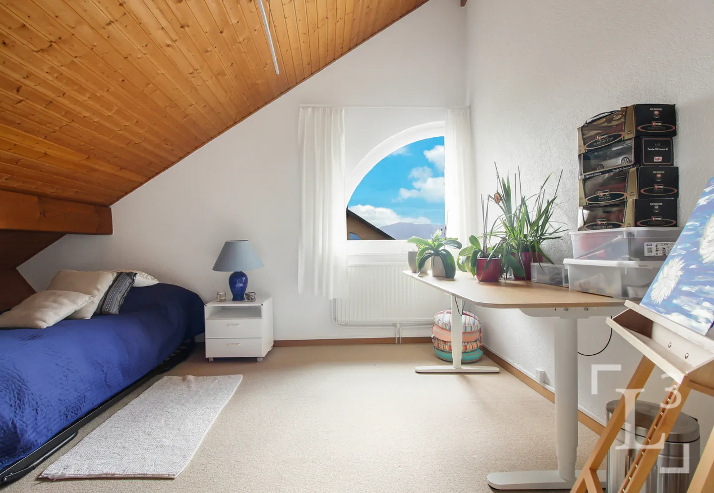 Spacious semi-detached house with unobstructed view - Photo 12 of 13