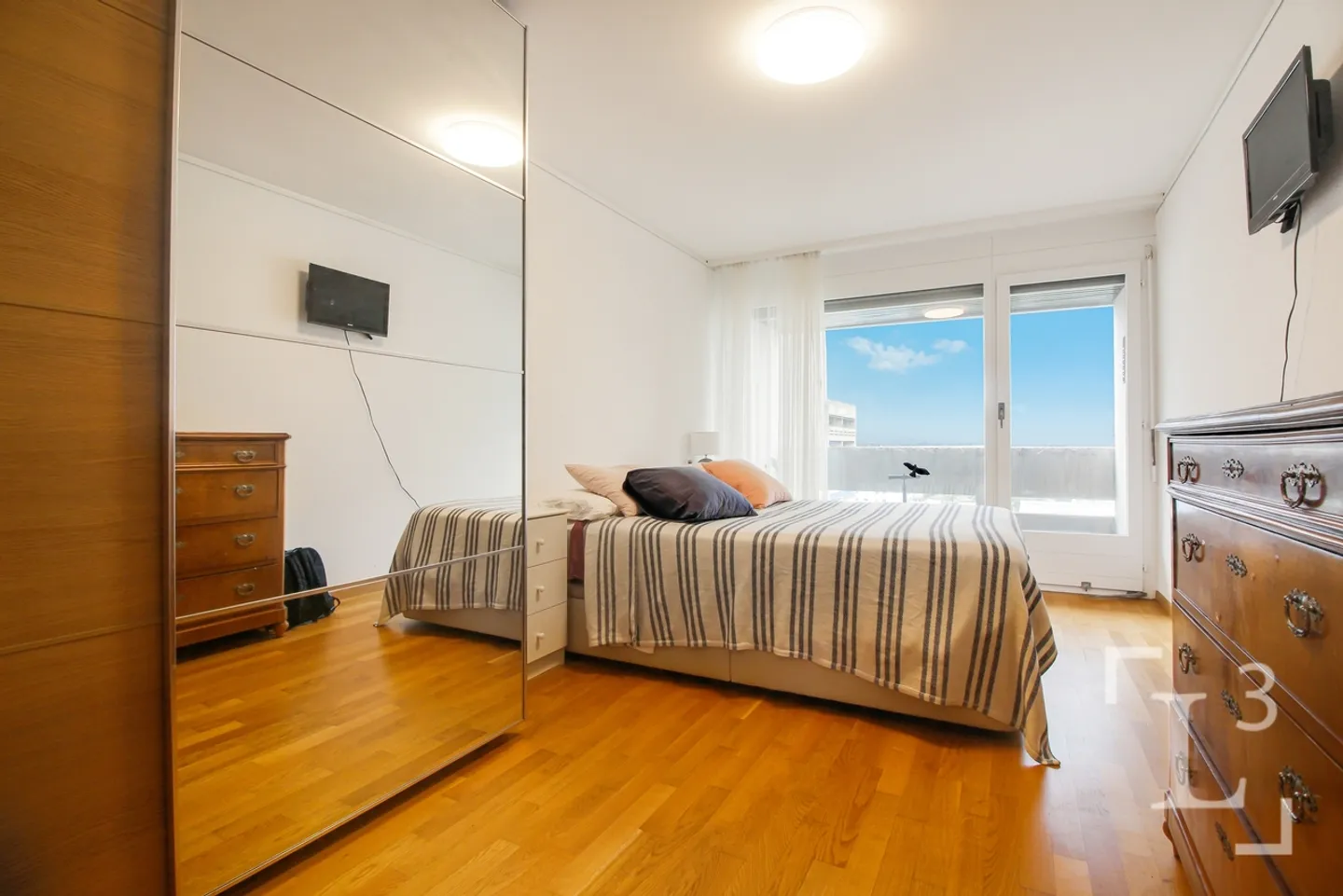 Seeblick! 5,5-Zimmer-Wohnung mit Balkonen - Foto 9 von 13