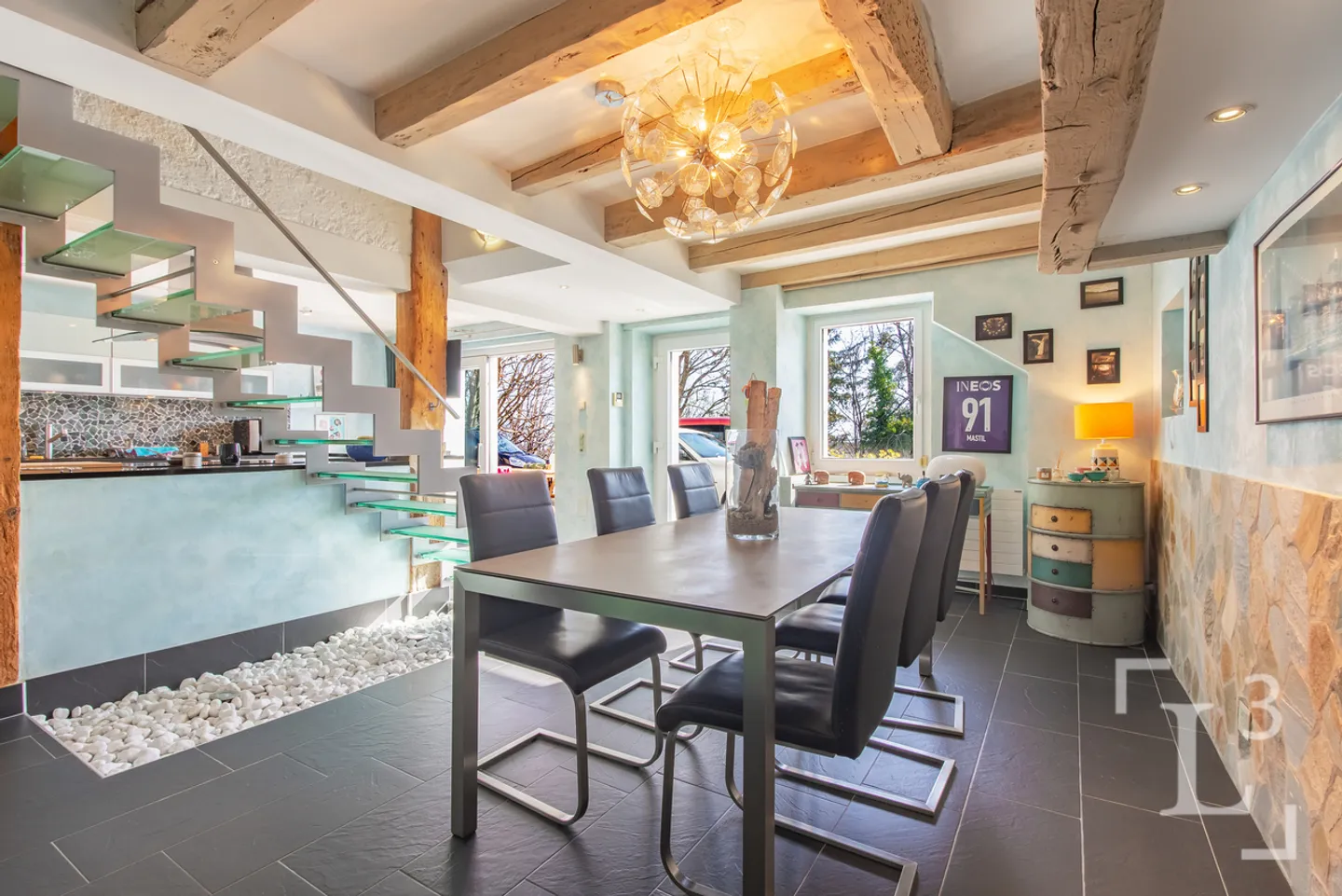 Heartthrob! Charming property with unobstructed view - Photo 8 of 13