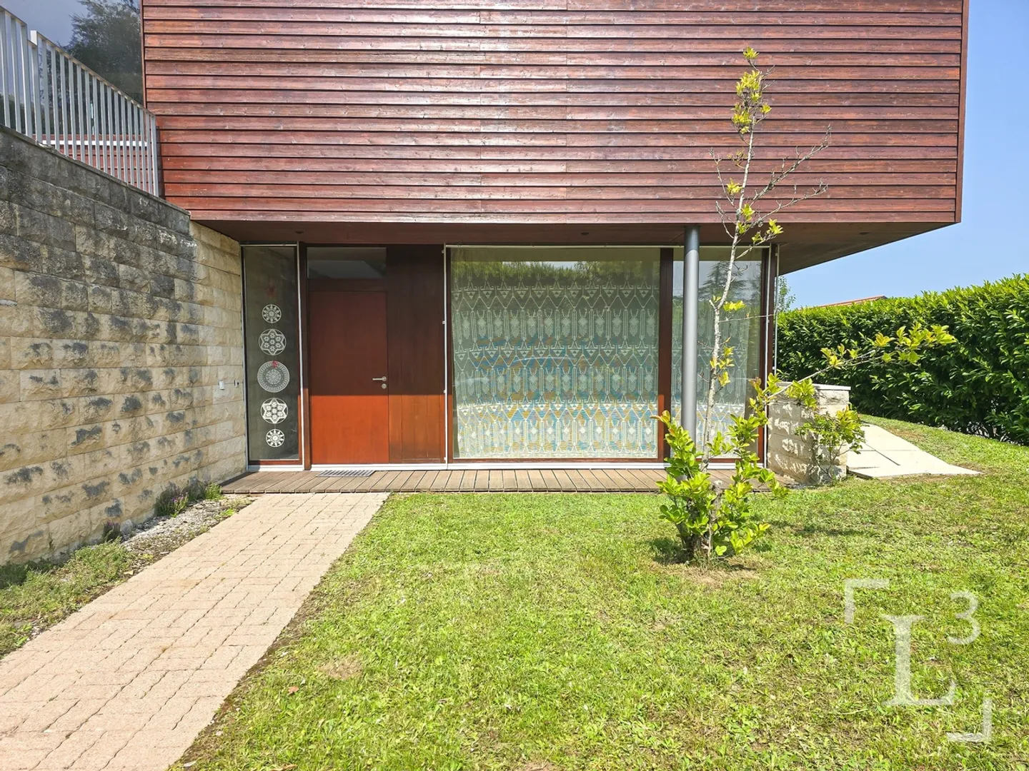 Geräumige Villa mit Seeblick - Foto 3 von 13