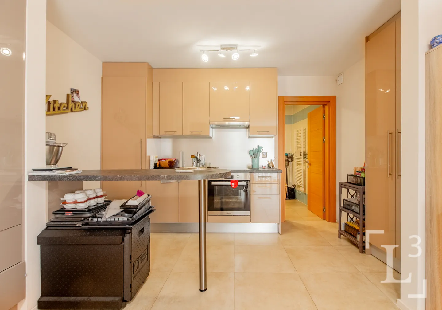 Spacious family home with garden - Photo 13 of 13