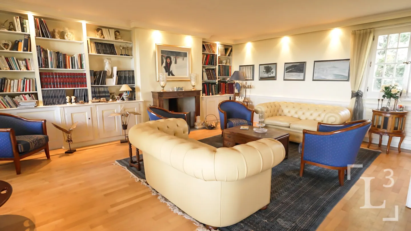 Proprietà caratteristica con ampio giardino e vista sul lago - Foto 4 di 13