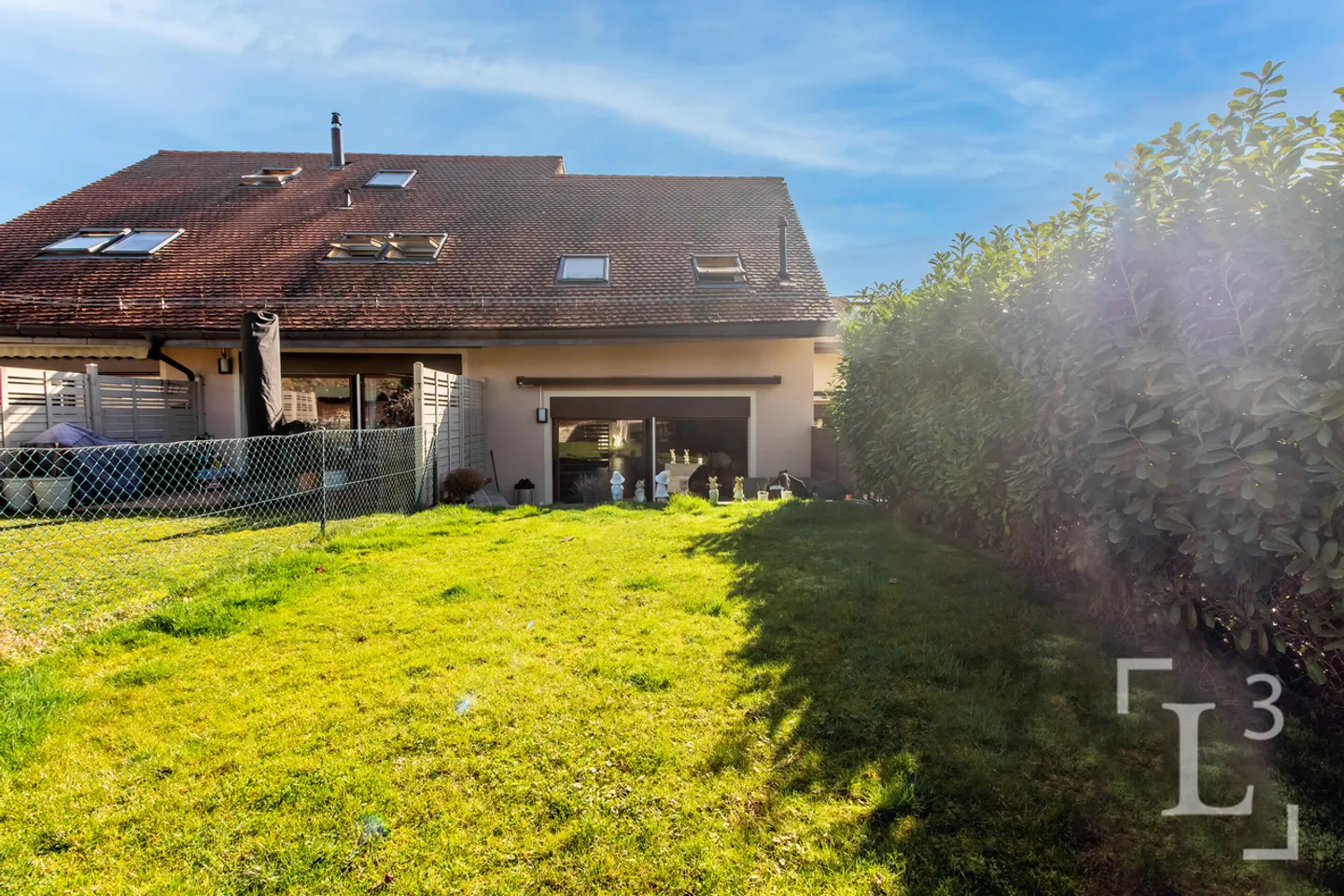 Geräumiges Familienhaus mit Garten - Foto 2 von 13