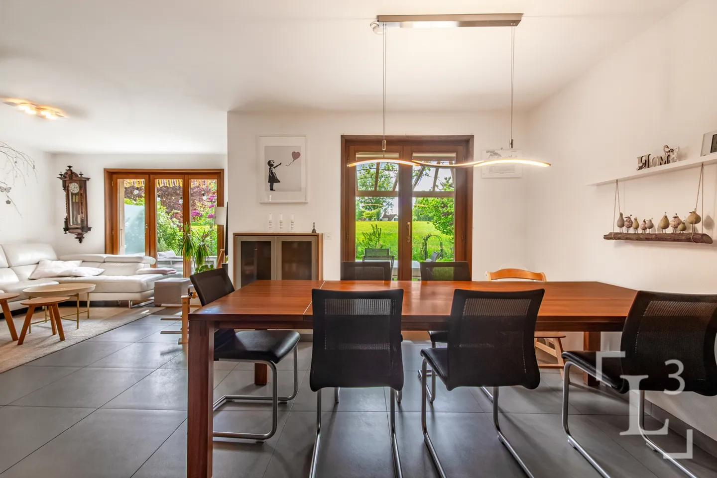 Spacious semi-detached house with garden - Photo 7 of 13