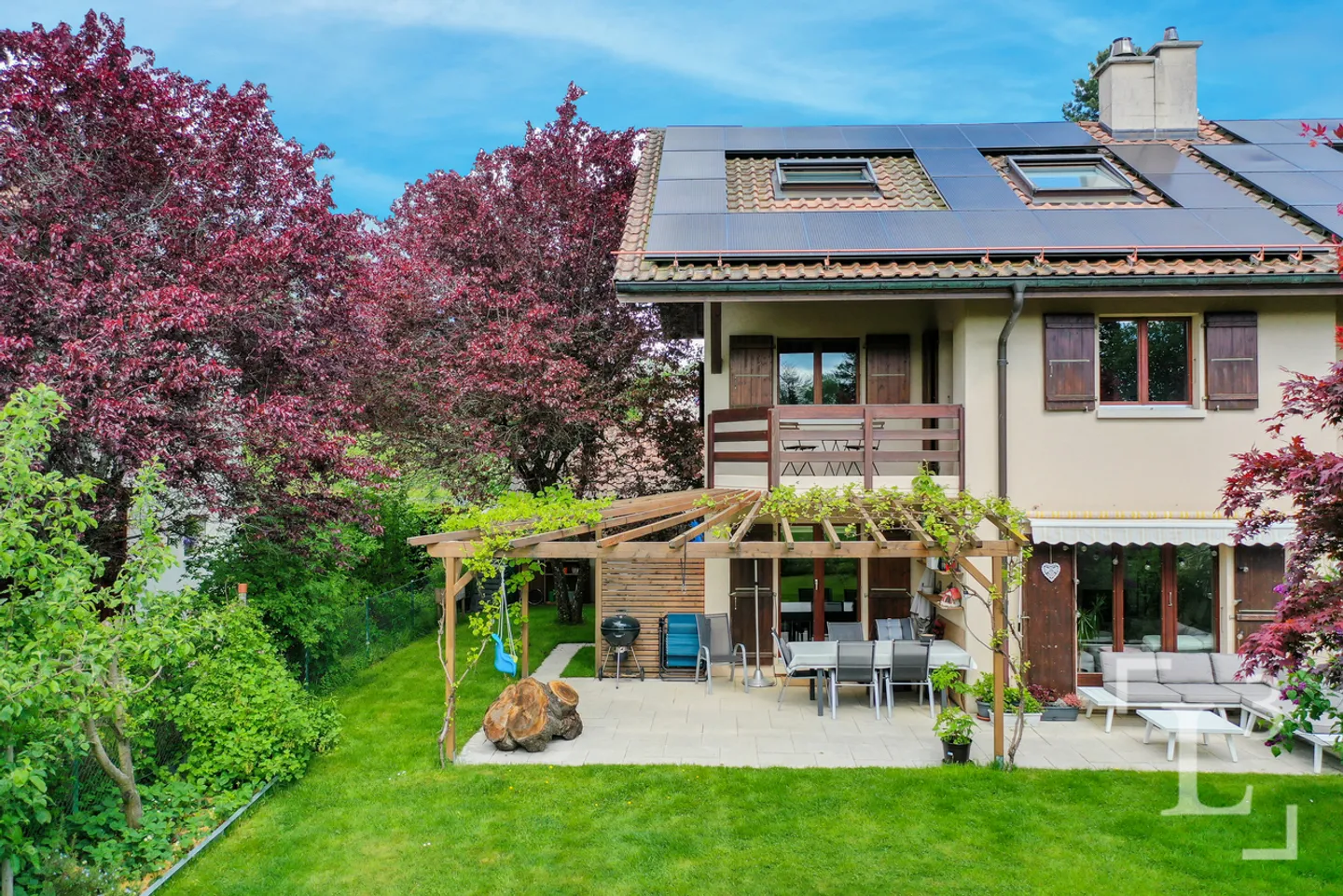 Spacieuse maison jumelle avec jardin - Foto 2 di 13
