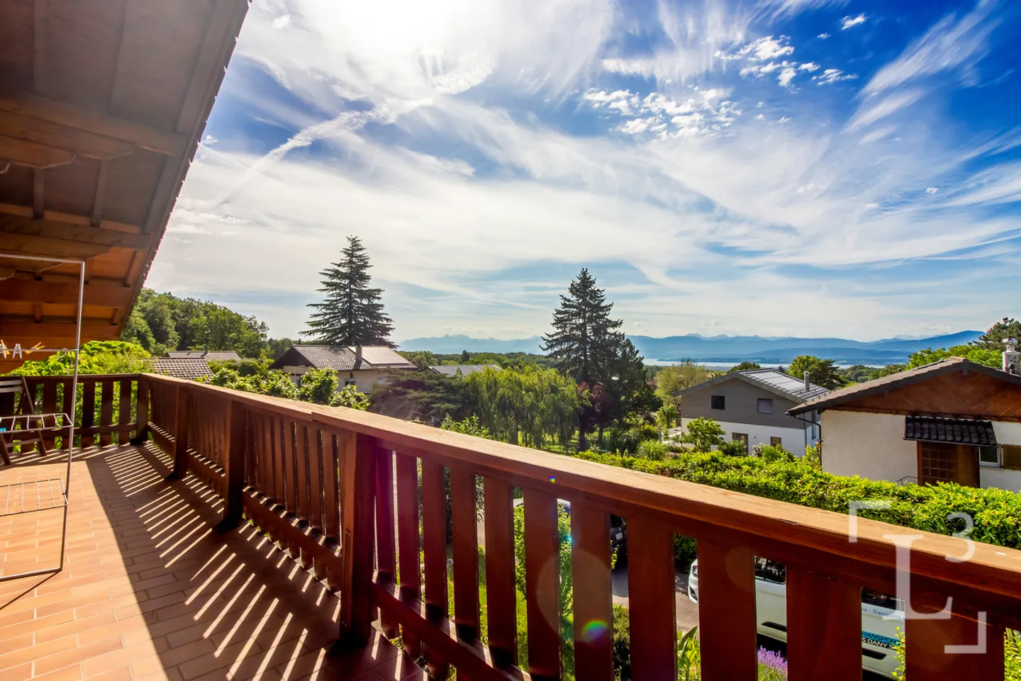 Like an eagle's nest! House to renovate with landscaped garden and lake view - Photo 9 of 13