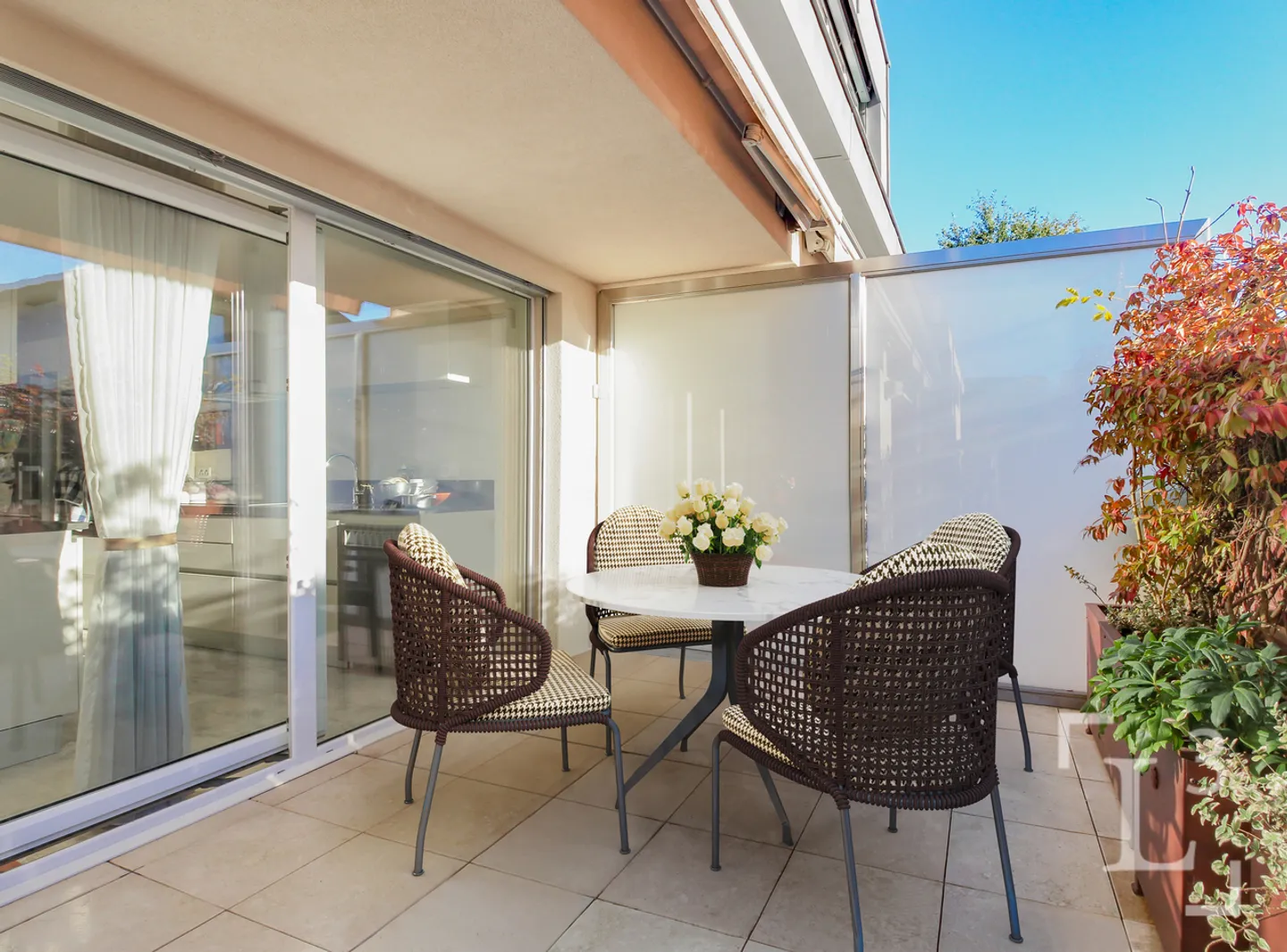 Duplex en attique avec terrasse au coeur de Nyon - Photo 2 of 13