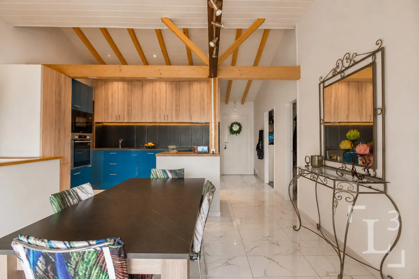 Einzelhaus mit großer Terrasse und Blick auf den See - Foto 10 von 13