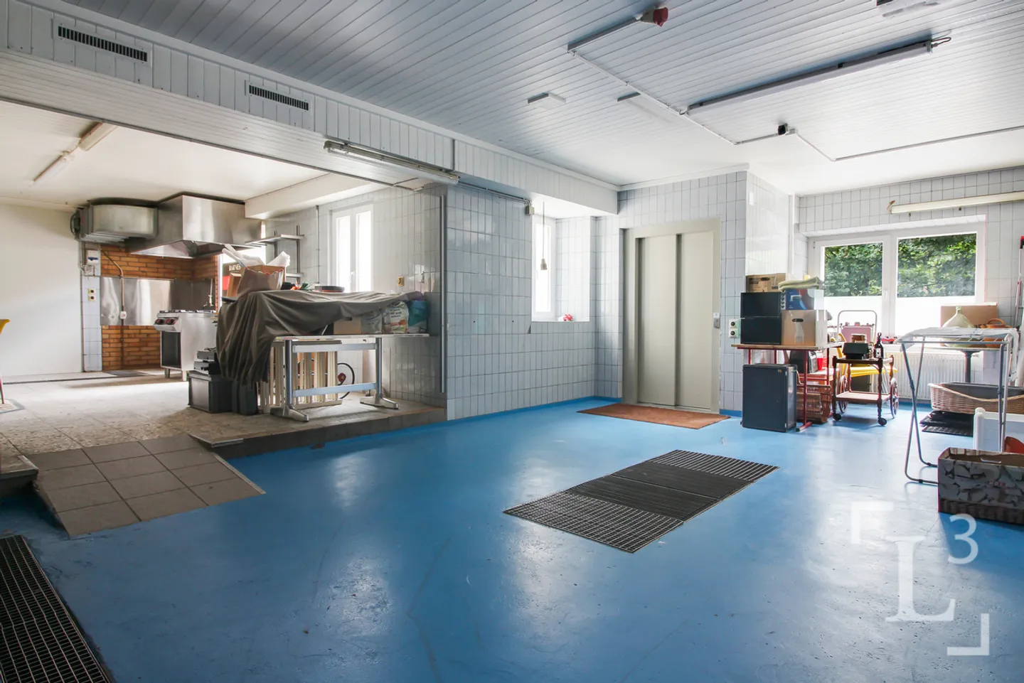 Mixed-use building with commercial space and apartments - Photo 9 of 13