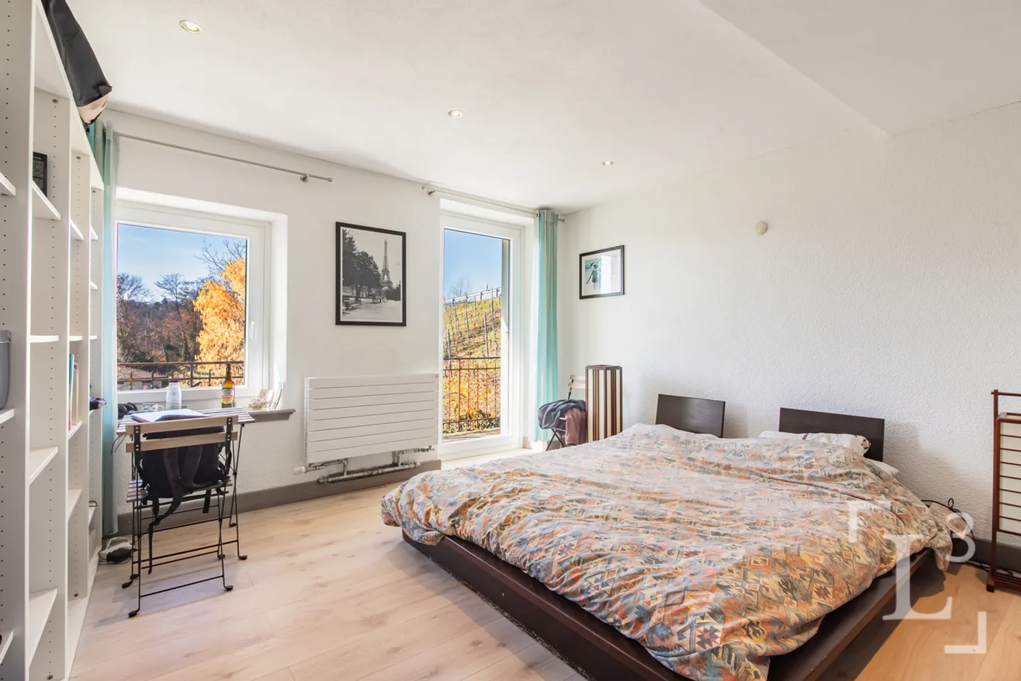 Herzstück! Geräumige Villa mit Garten und freiem Blick - Foto 10 von 13