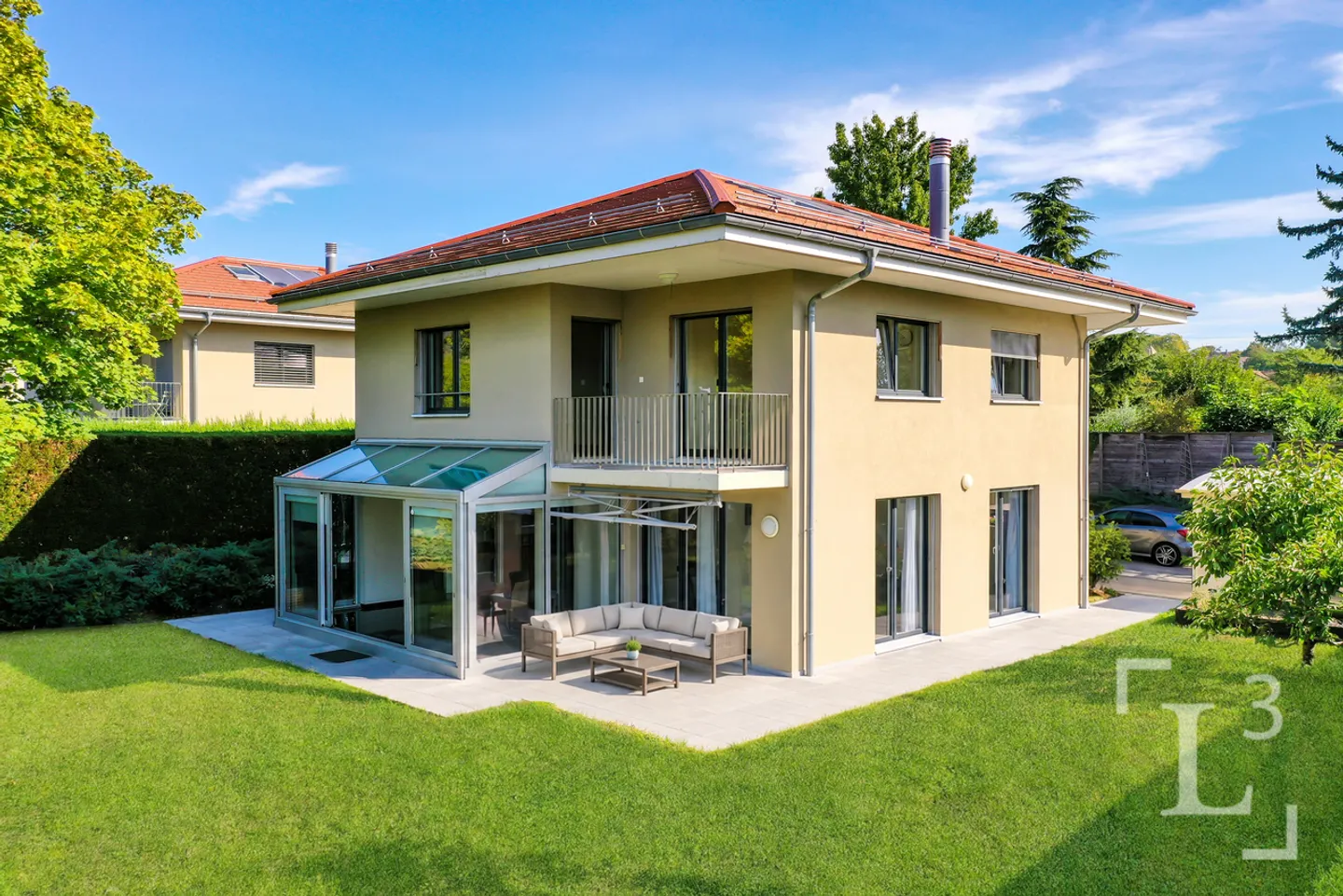 MINERGIE Villa with Garden - Photo 1 of 13