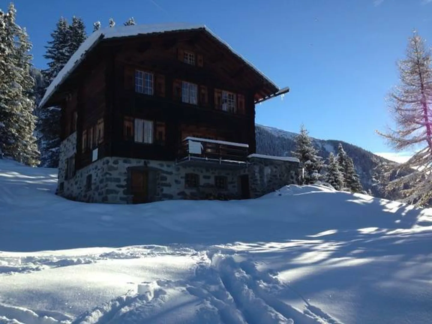 Un chalet de bois et d'âme, au bout du chemin - Photo 1 sur 13