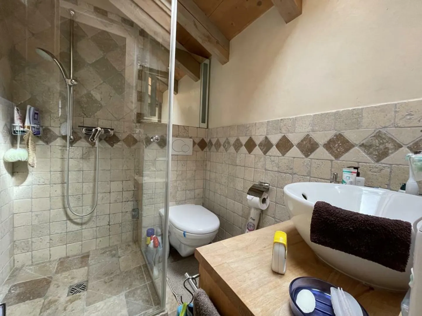 Grange rénovée - appartement indépendant, jardin et parking - Photo 8 sur 10