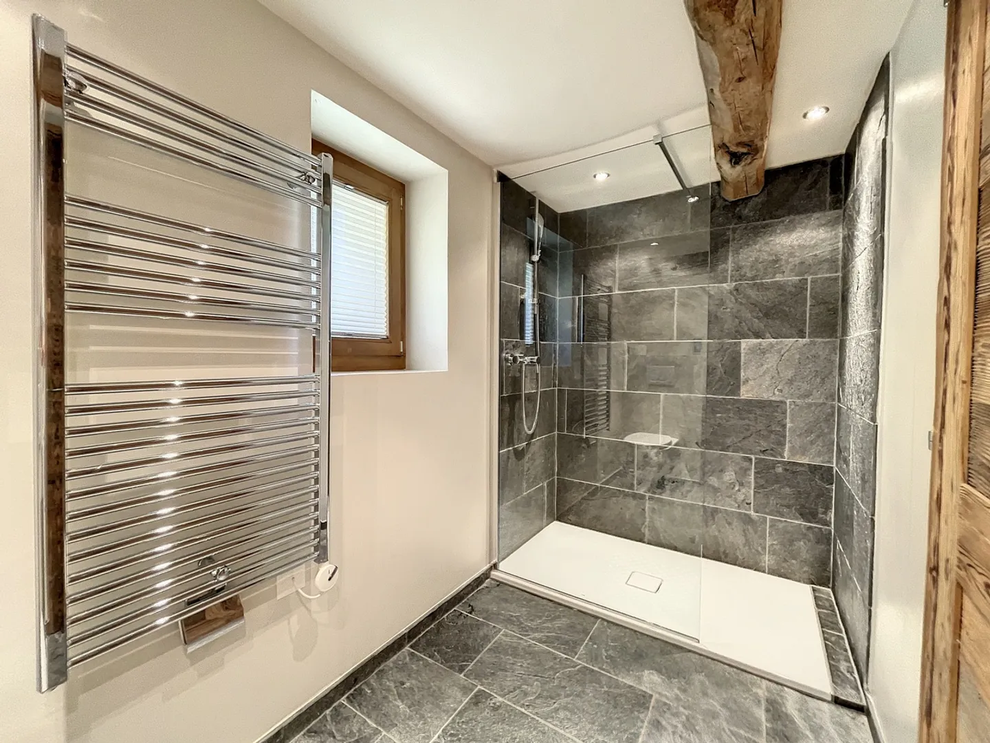 Außergewöhnliche alpine Residenz - Authentizität und Familienkomfort - Foto 6 von 13