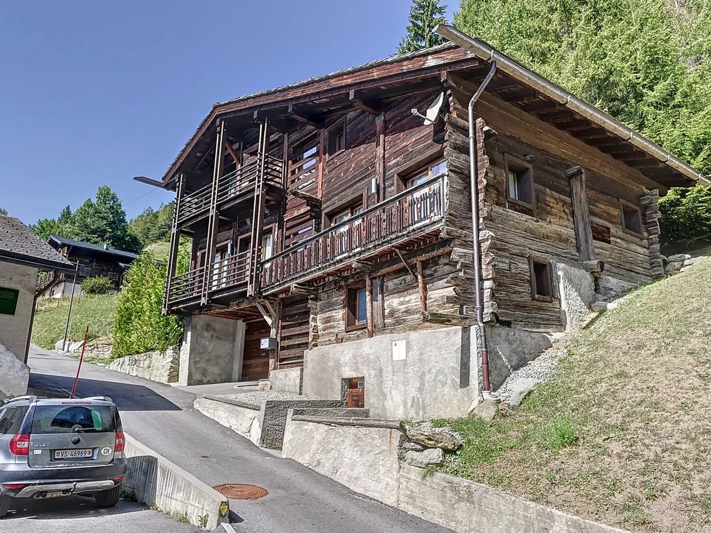 Außergewöhnliche alpine Residenz - Authentizität und Familienkomfort - Foto 1 von 13