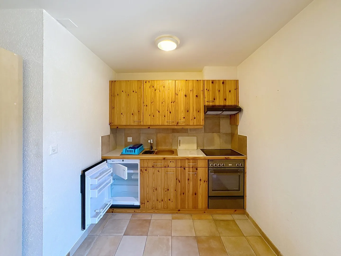 Möbliertes Studio mit Terrasse - Foto 4 von 8