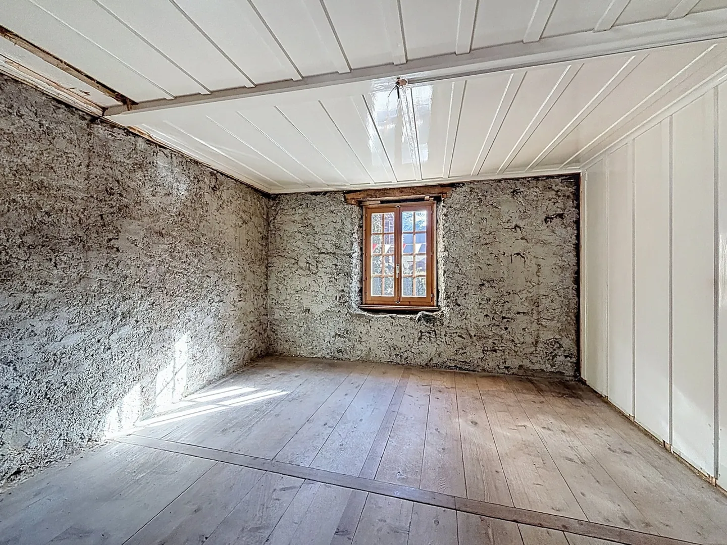 Chalet à rénover - L'âme d'une grange alpine à Sarreyer - Photo 11 sur 13