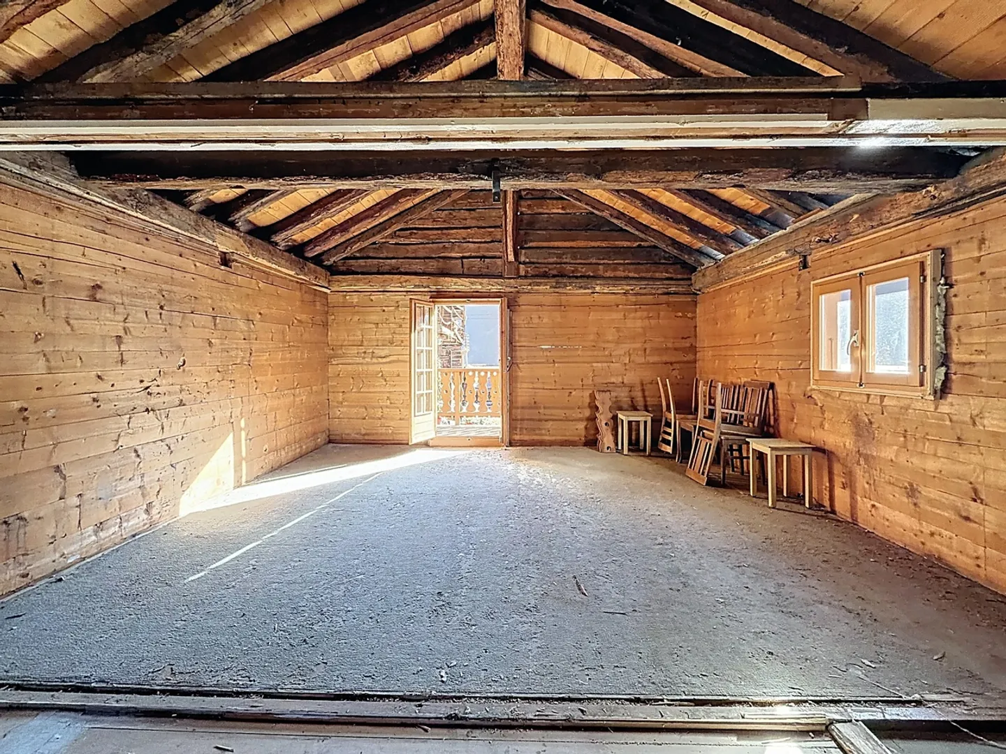 Chalet à rénover - L'âme d'une grange alpine à Sarreyer - Photo 4 sur 13