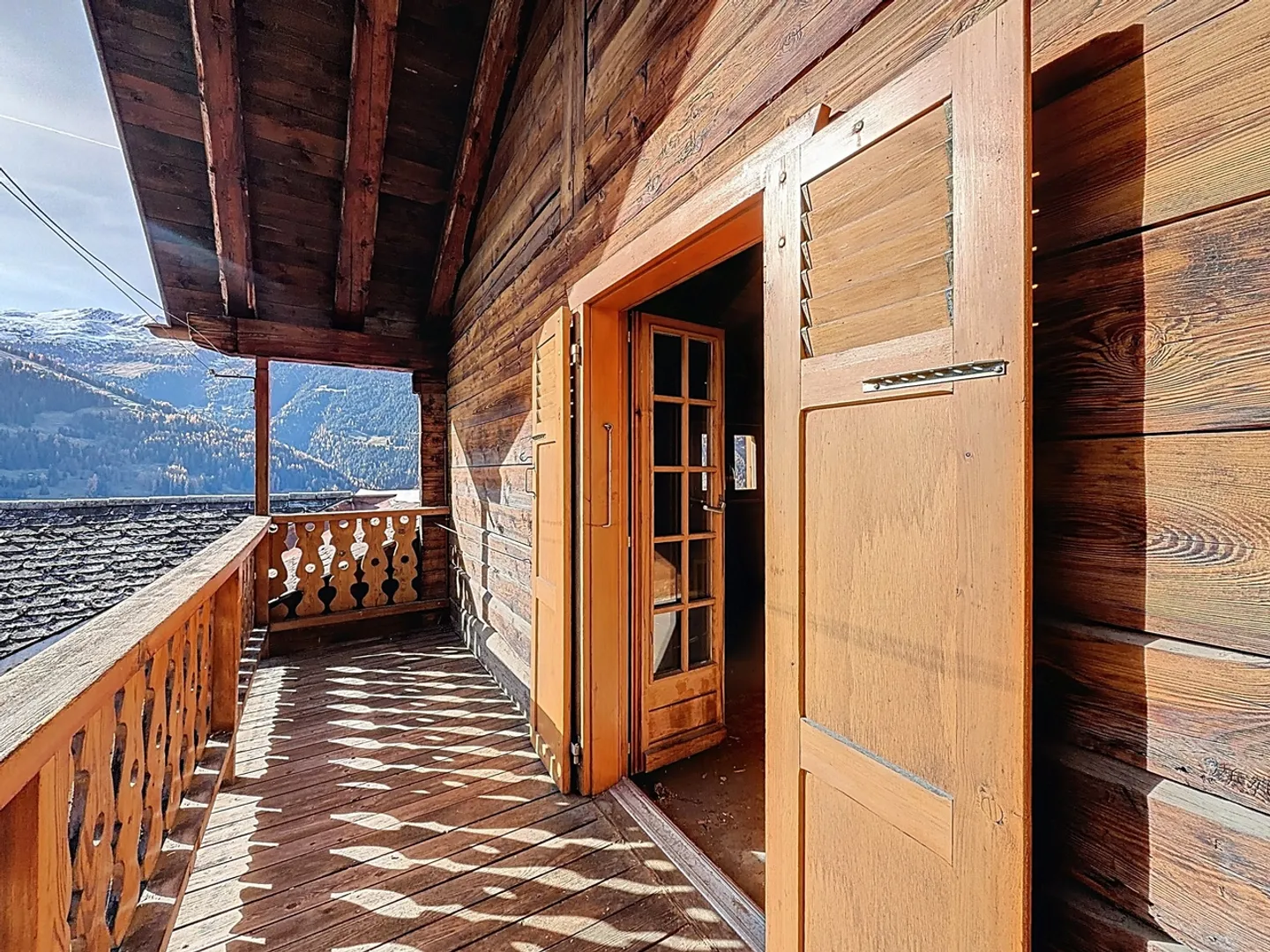 Chalet à rénover - L'âme d'une grange alpine à Sarreyer - Photo 5 sur 13