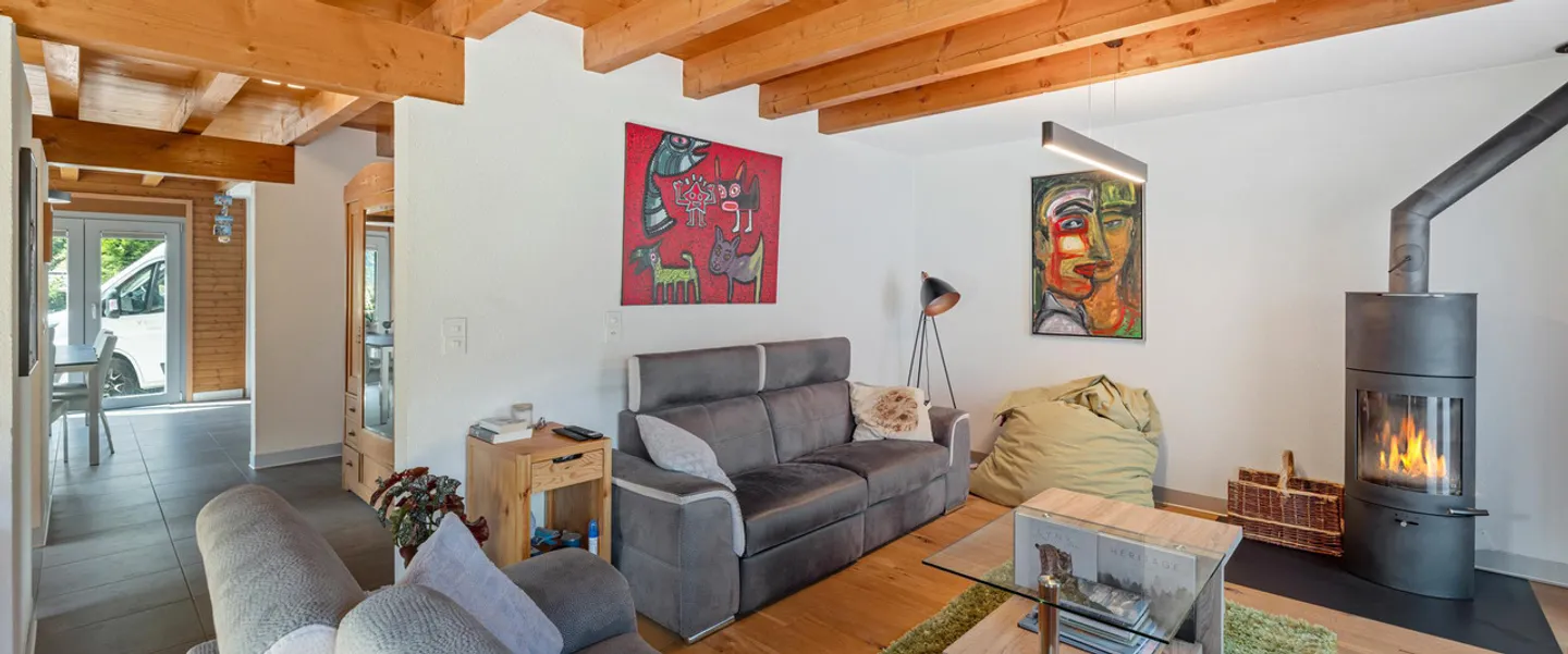 Maison rénovée à Vollèges avec vue dégagée et terrasse plein sud - Photo 6 sur 13